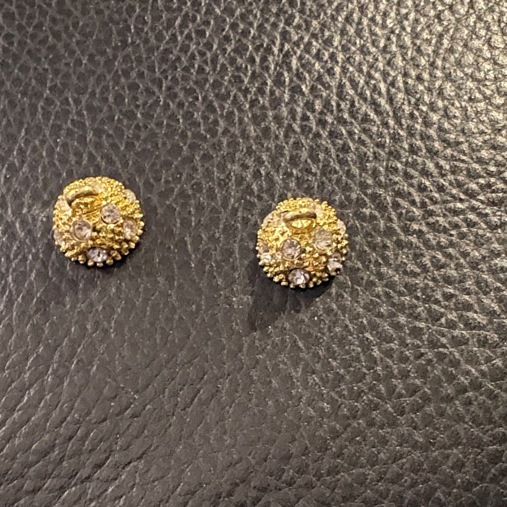 Gold Plated Simulated Diamond Magnetic Clasp - Picture 8 of 8